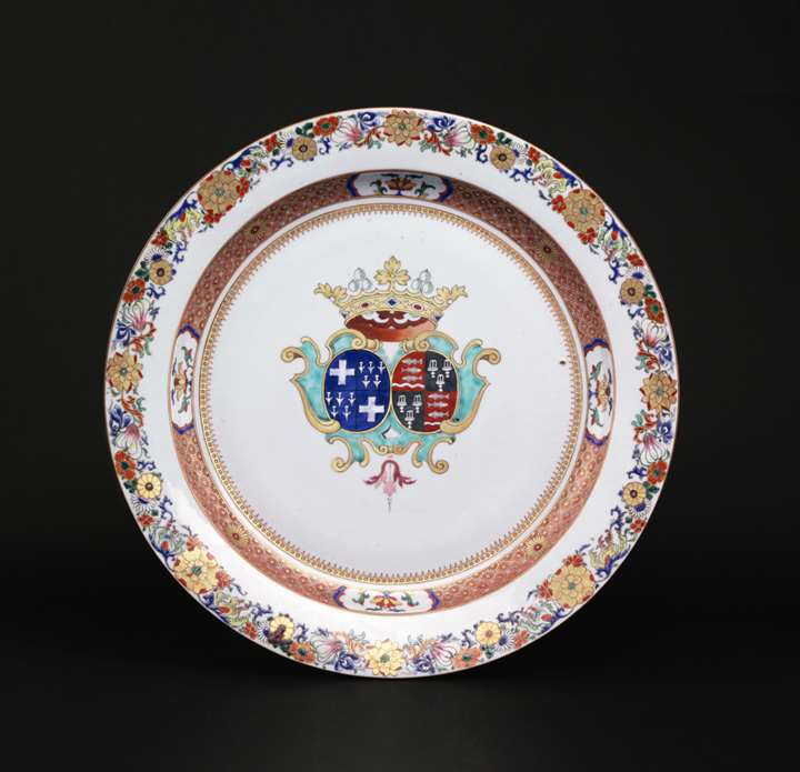 Massive chinese export porcelain armorial charger
